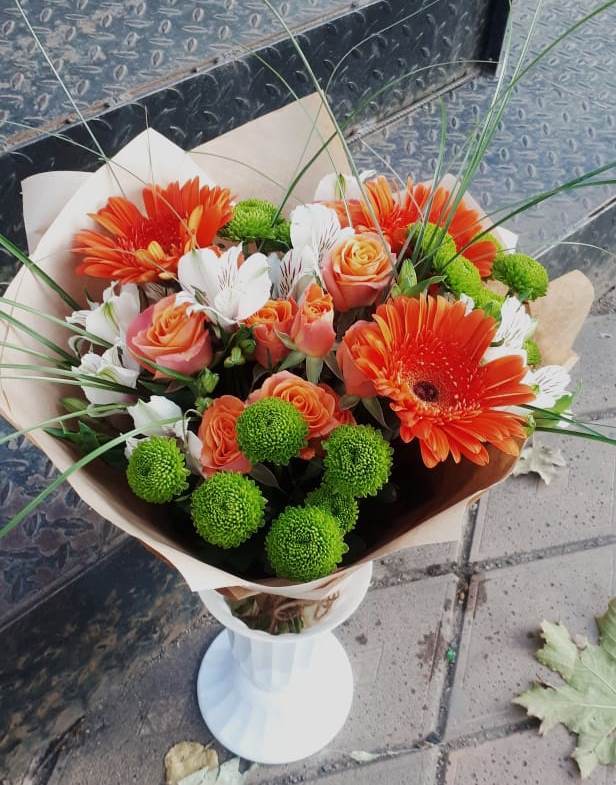 Букет цветов из: Герберы, Хризантемы, Альстромерии и Розы в Некрасовское