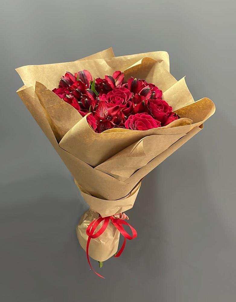 Букет цветов из: Альстромерии и Розы в Некрасовское