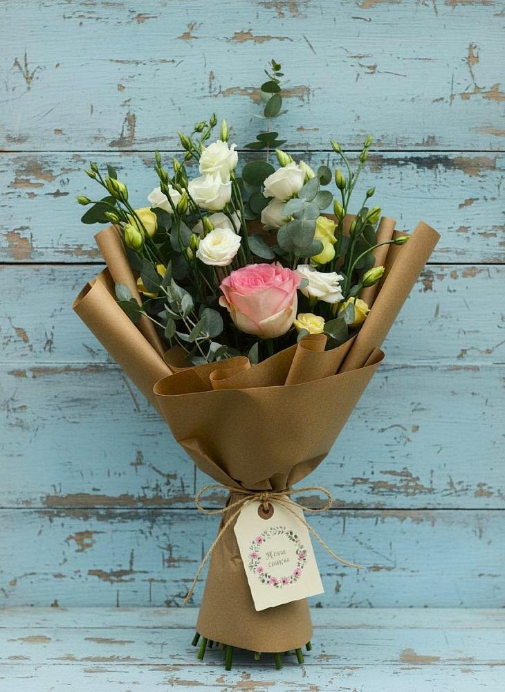 Букет цветов из: Розы и Лизиантусы в Некрасовское