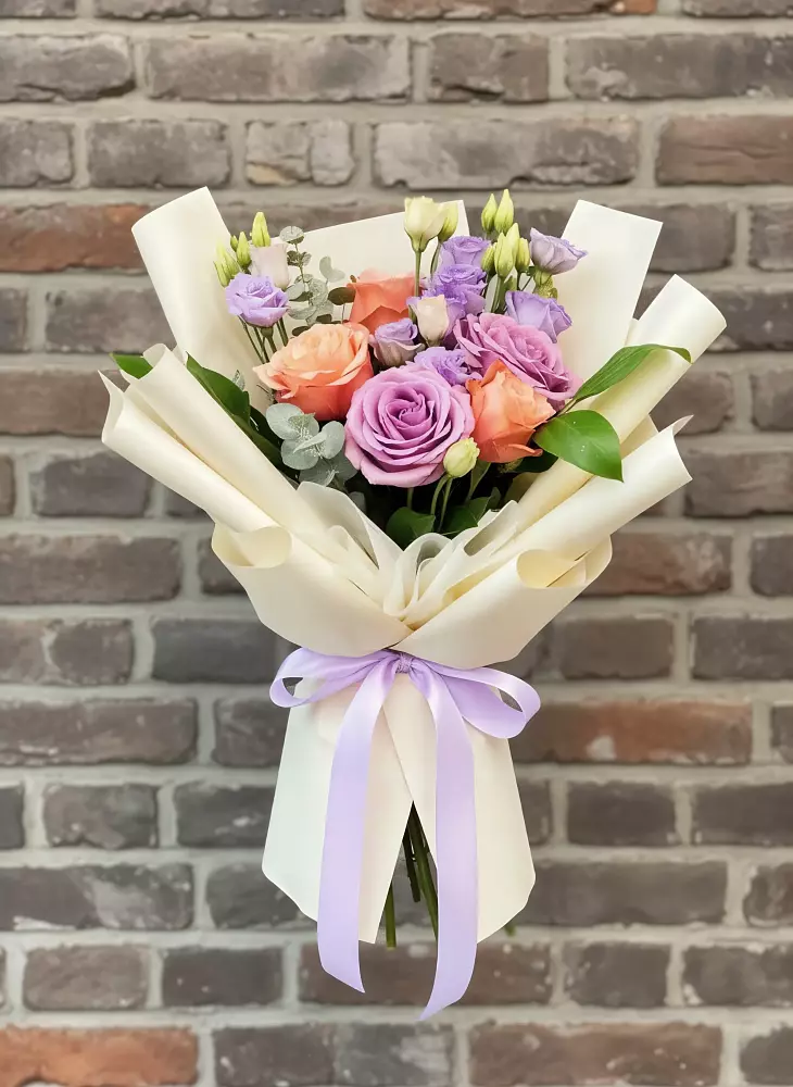 Букет цветов из: Лизиантусы и Розы в Некрасовское