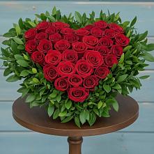 Цветочная композиция из Розы в виде сердца в Некрасовское