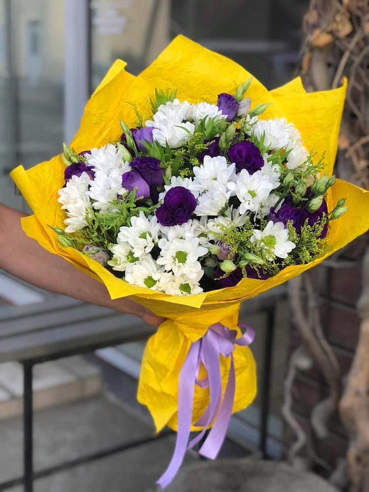 Букет цветов из: Ирисы, Хризантемы и Ромашки в Некрасовское