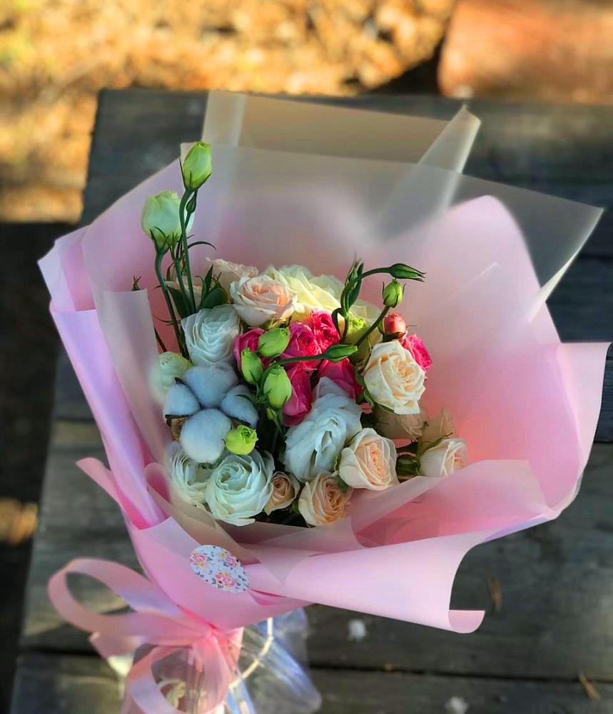 Букет цветов из: Розы и Лизиантусы в Некрасовское