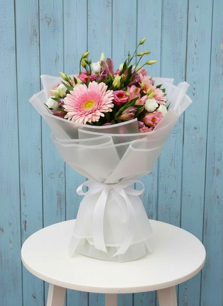 Букет цветов из: Герберы, Альстромерии и Лизиантусы в Некрасовское