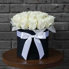 Цветочная композиция из Розы в шляпной коробке в Некрасовское